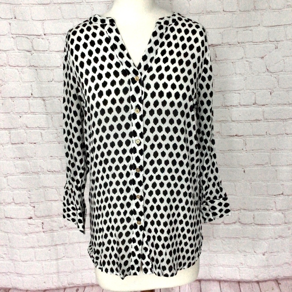 Grand & Greene 3/4 Length Sleeve Button Down V-Neck Top - Size Small